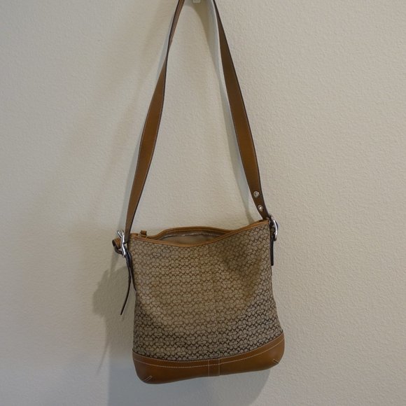 COACH HANDBAG - Picture 7 of 9